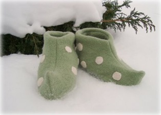 Make Your Own Elf Slippers!