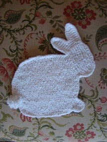 susanbandersonknittedbunnywashcloth